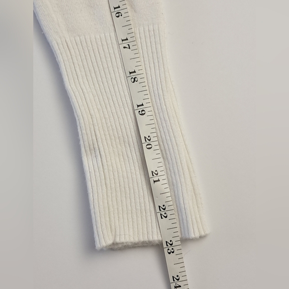 Guess White Zip-Up Sweater - Picture 10 of 10